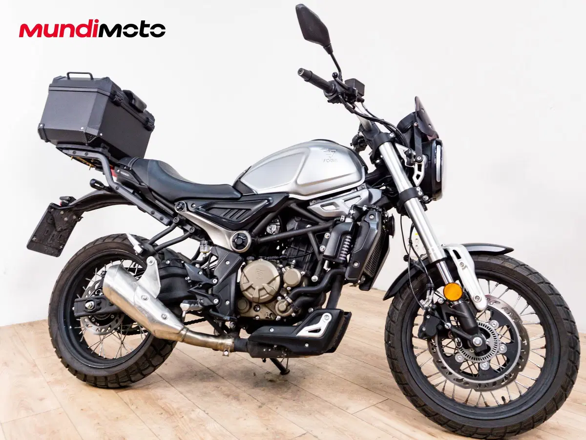 Voge Trofeo 300ACX Scrambler (2021 - 26) (2)