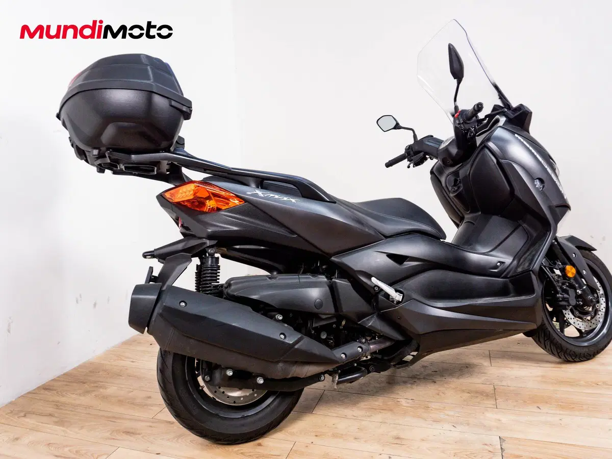 Yamaha X-Max 400 Iron Max ABS (2016) (3)