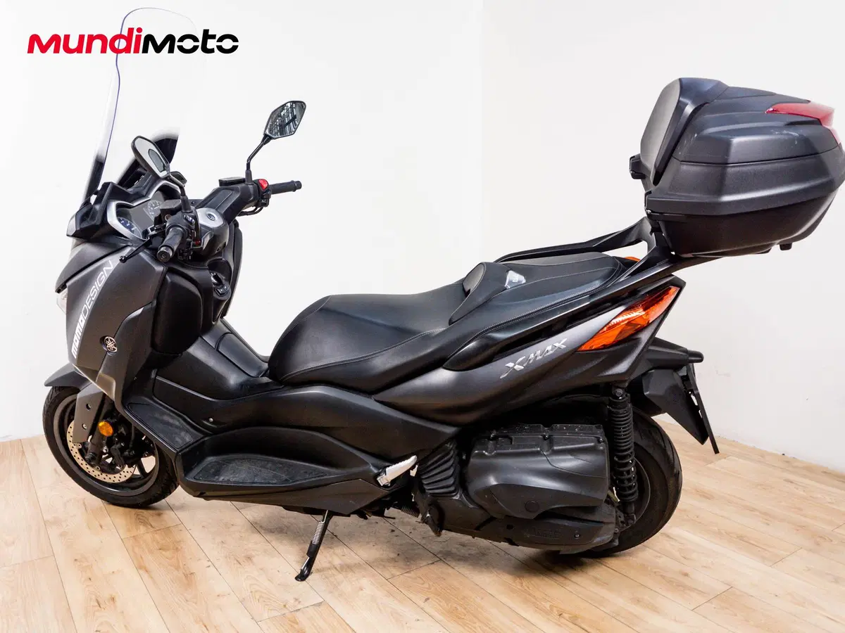 Yamaha X-Max 400 Iron Max ABS (2016) (7)