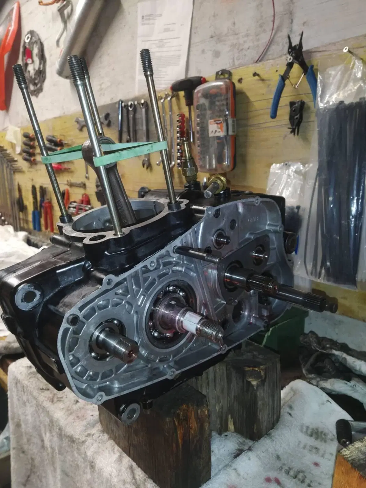 Aprilia Tuareg 600 Wind (4)