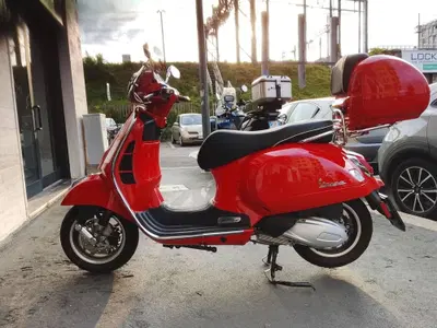 Vespa GTS 300 Super (2023 - 24) usata