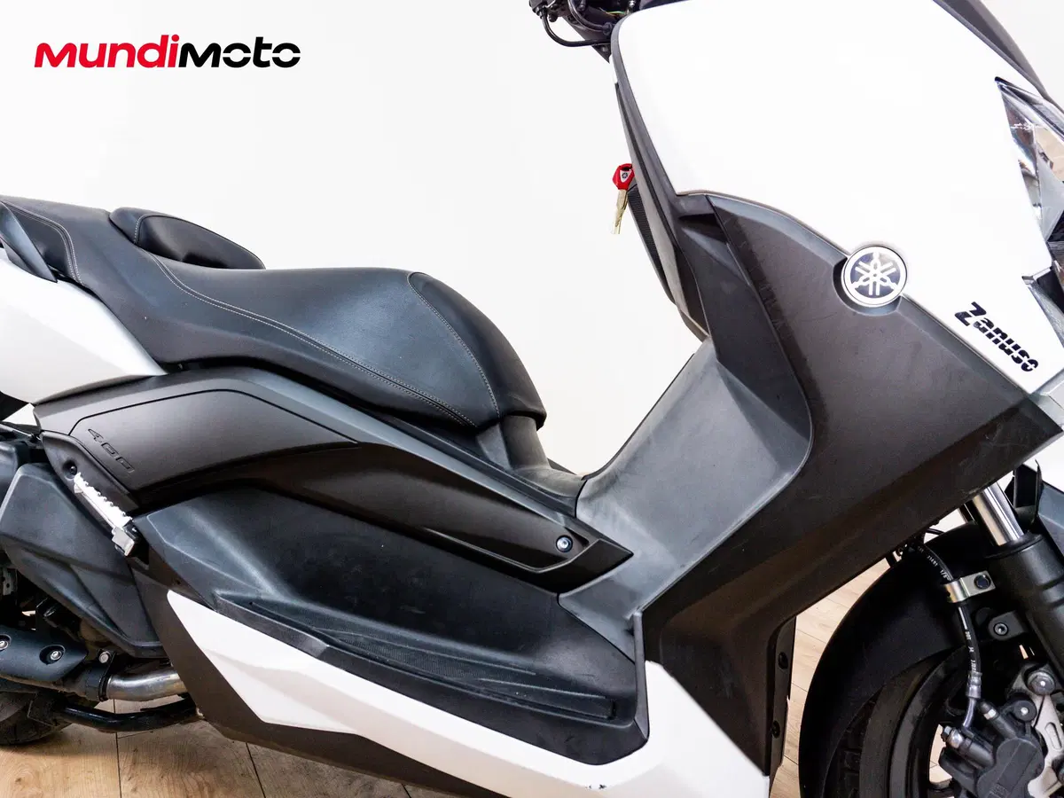Yamaha X-Max 400 Tech Max (2020) (5)