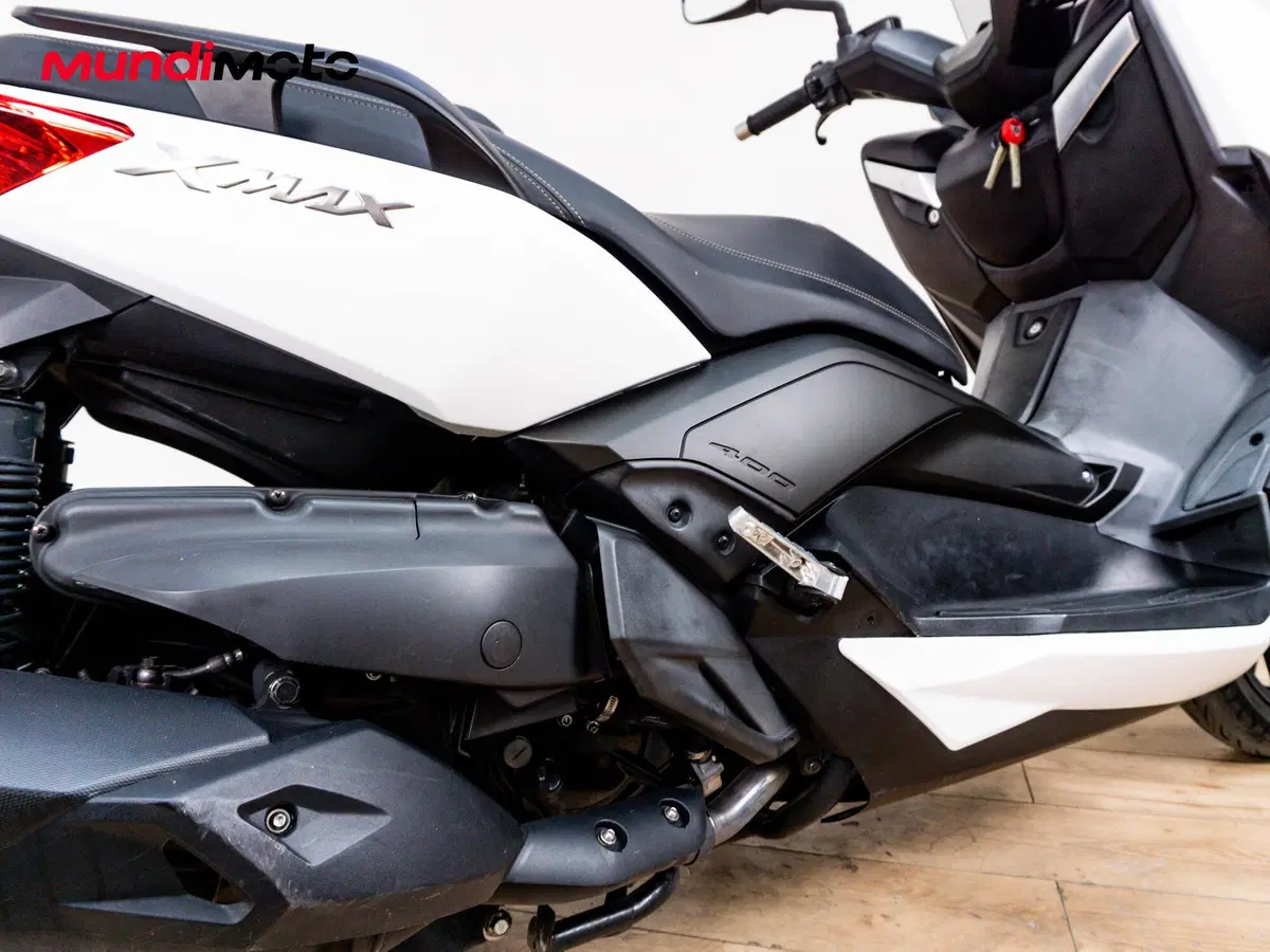 Yamaha X-Max 400 Tech Max (2020) (4)