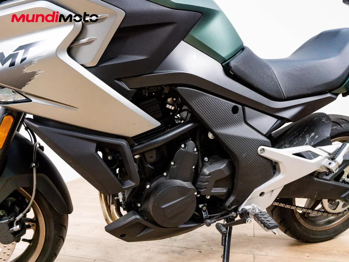 CFMOTO 700MT (2024 - 26) (9)