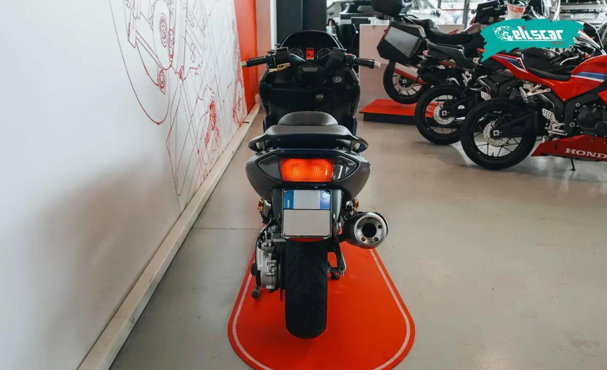 Yamaha T-Max 500 (2004 - 07) (5)