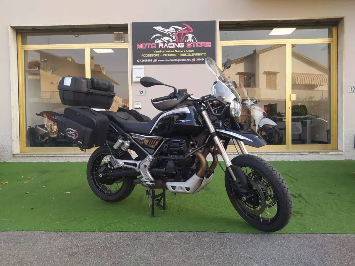 Moto Guzzi V85 TT Guardia d'Onore (2022 - 23)