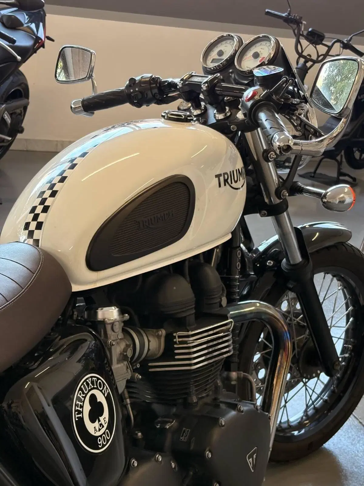 Triumph Thruxton 900 ACE (2014 - 15) (5)
