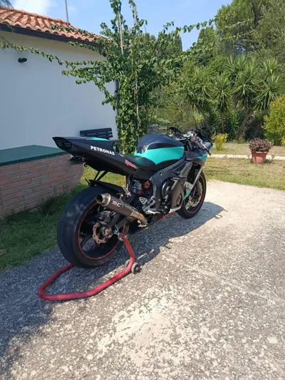 Yamaha YZF R6 (2003 - 04) usata