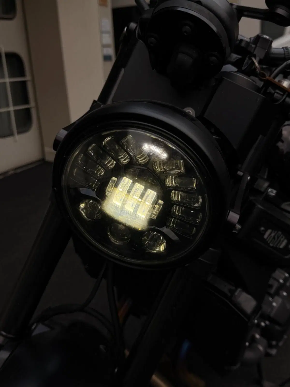 Yamaha XSR 900 ABS (2016 - 20) (8)