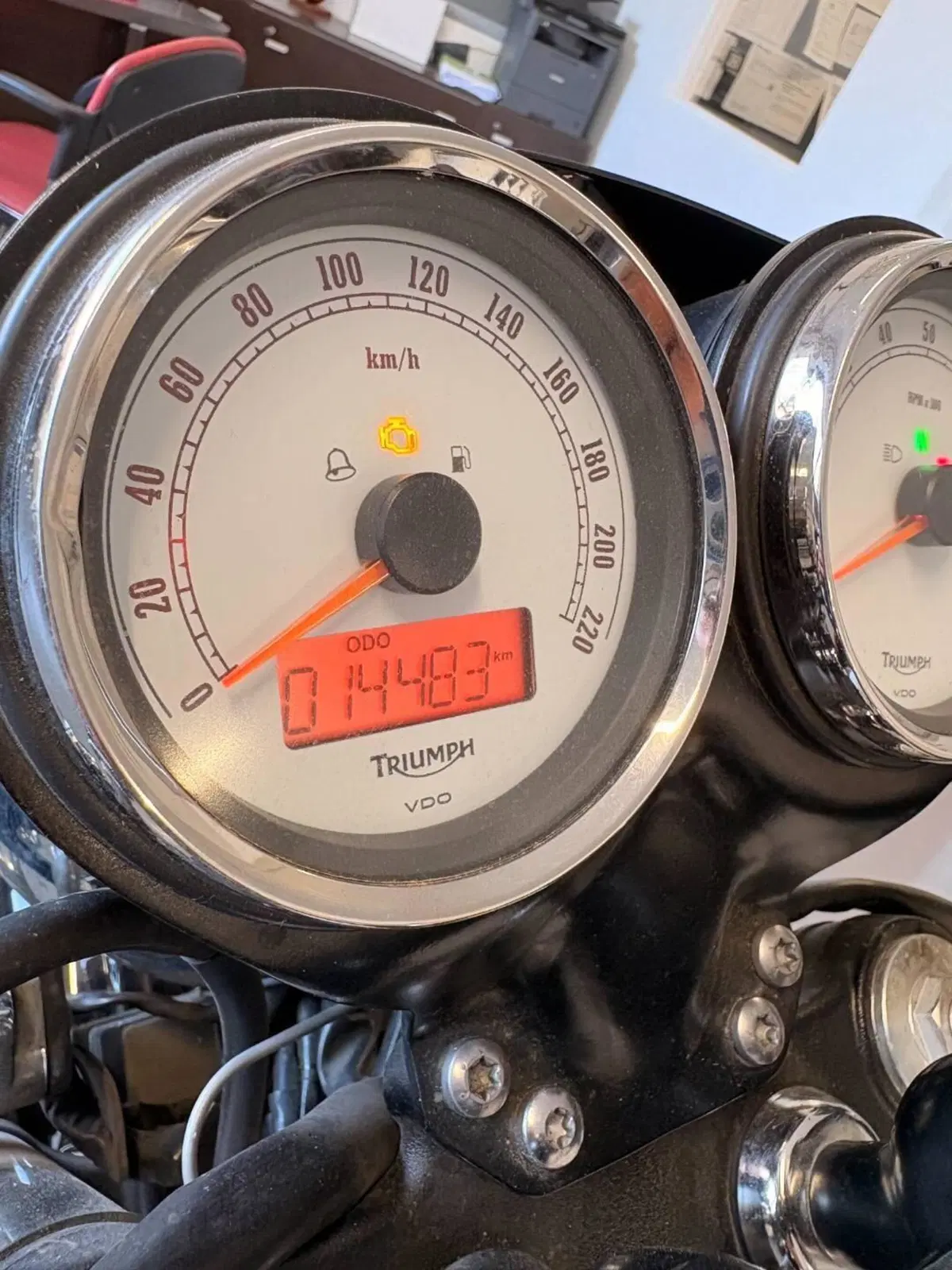 Triumph Thruxton 900 ACE (2014 - 15) (8)