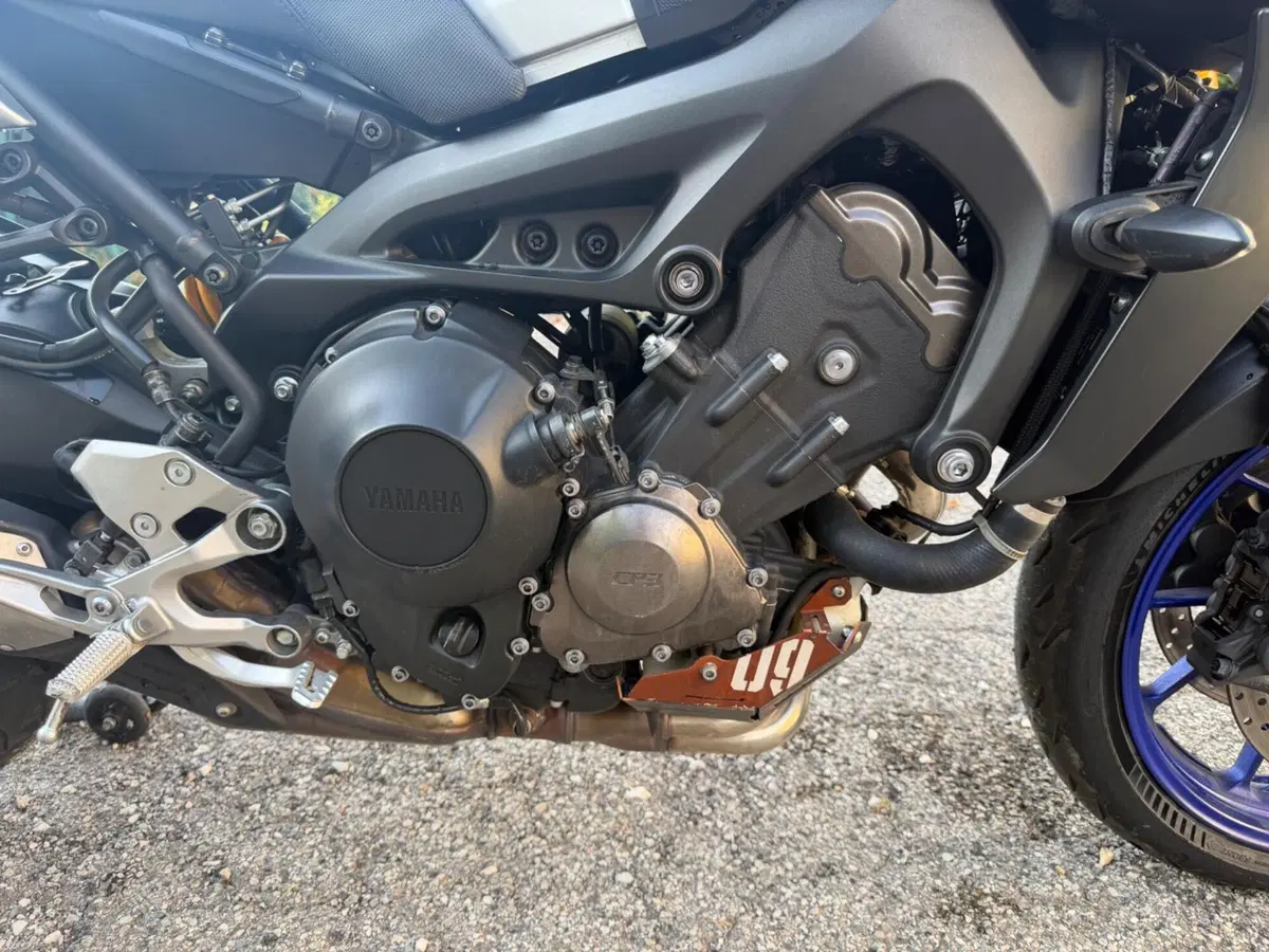 Yamaha MT-09 SP (2018 - 20) (7)