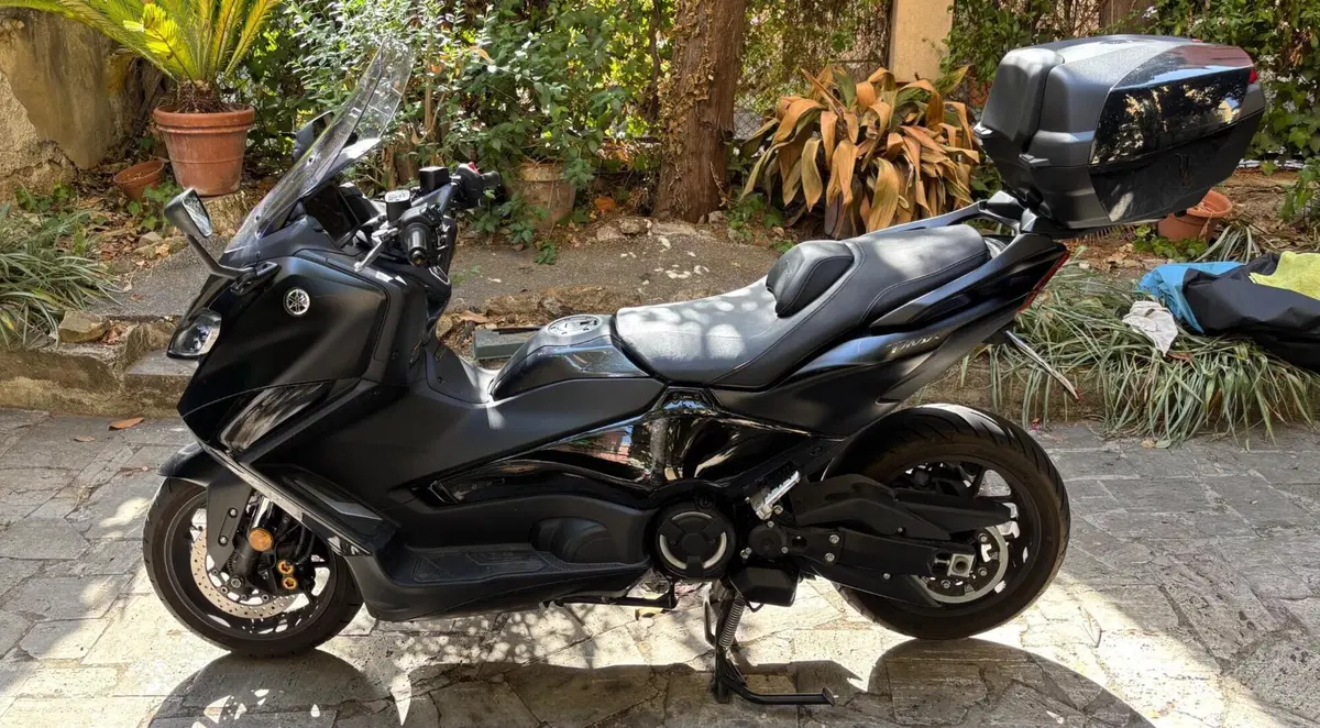 Yamaha T-Max 560 Tech Max (2022 - 24) (3)