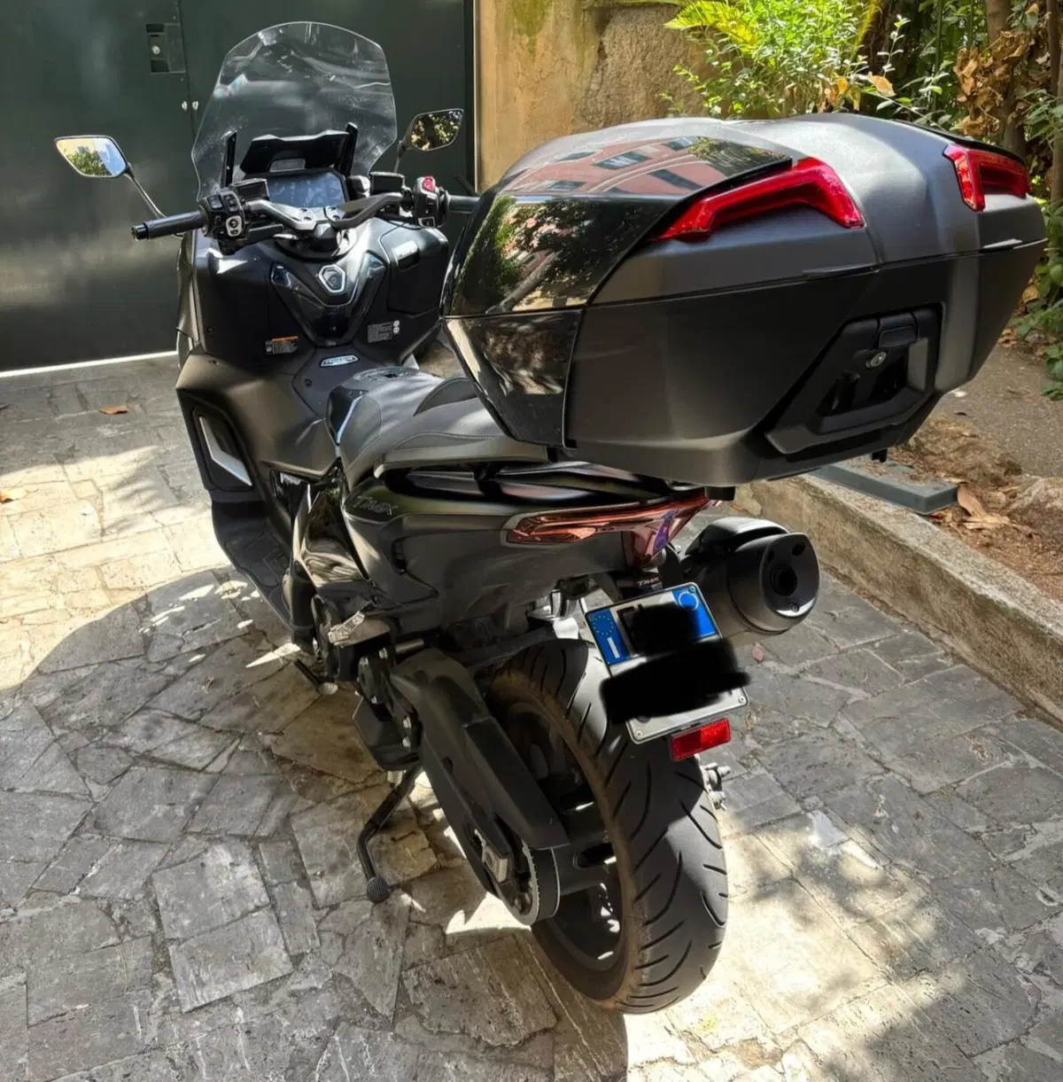Yamaha T-Max 560 Tech Max (2022 - 24) (4)