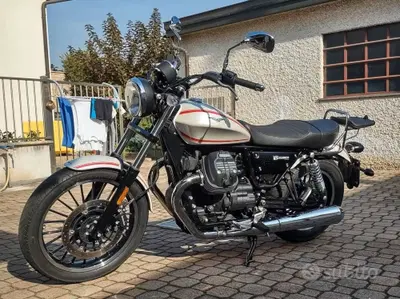 Moto Guzzi V9 Roamer (2016 - 18) usata