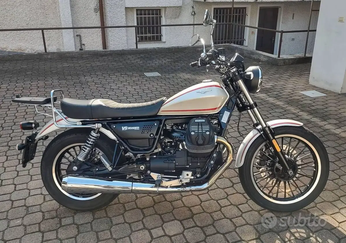 Moto Guzzi V9 Roamer (2016 - 18) (4)