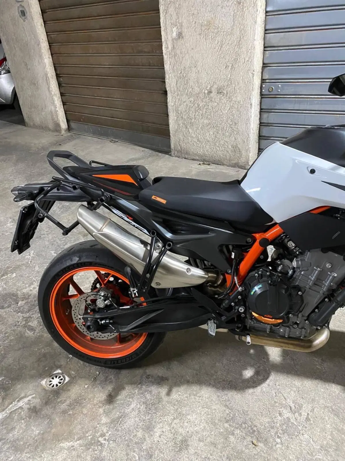 KTM 890 Duke R (2021) (2)