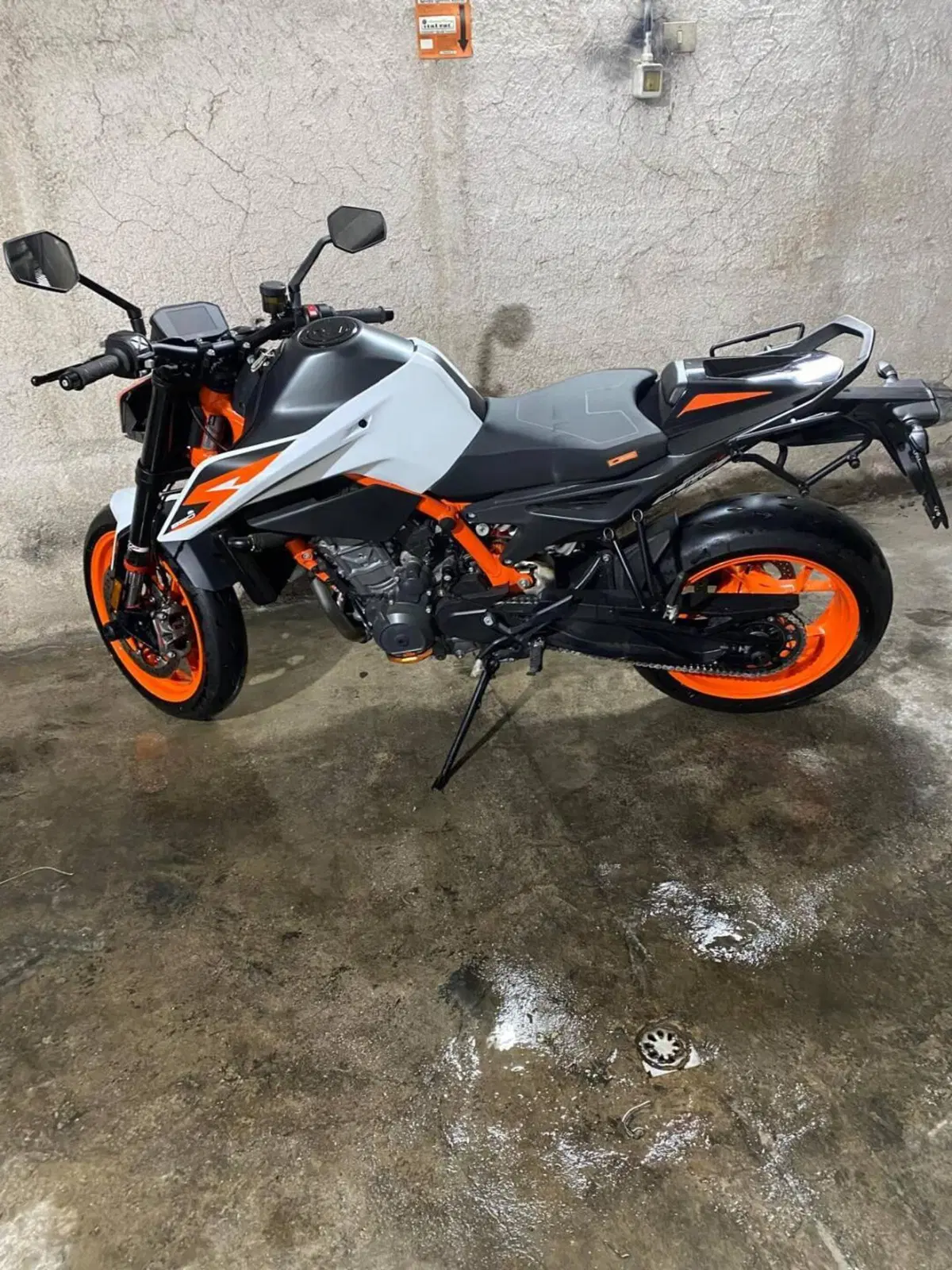 KTM 890 Duke R (2021) (5)