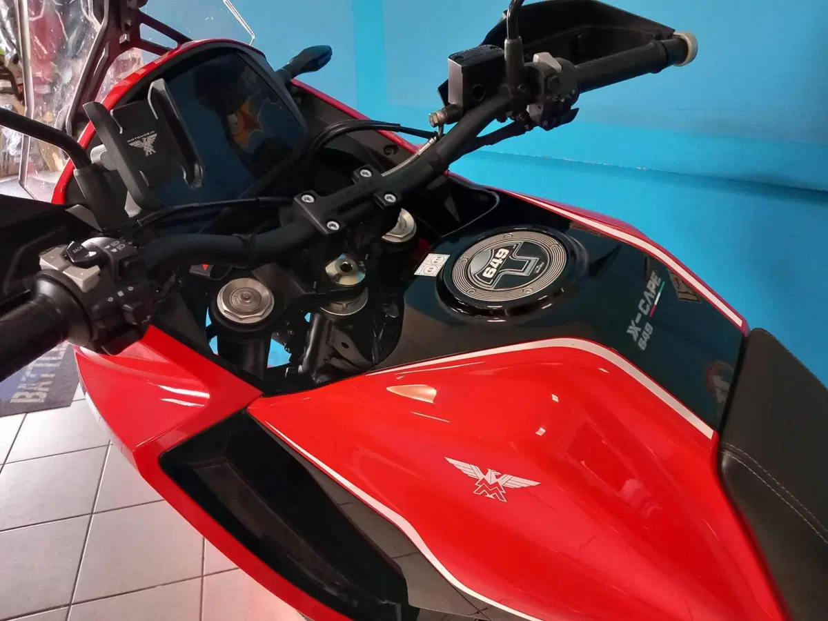 Moto Morini X-Cape 650 Gold Wheels Edition (2022 - 26) (10)