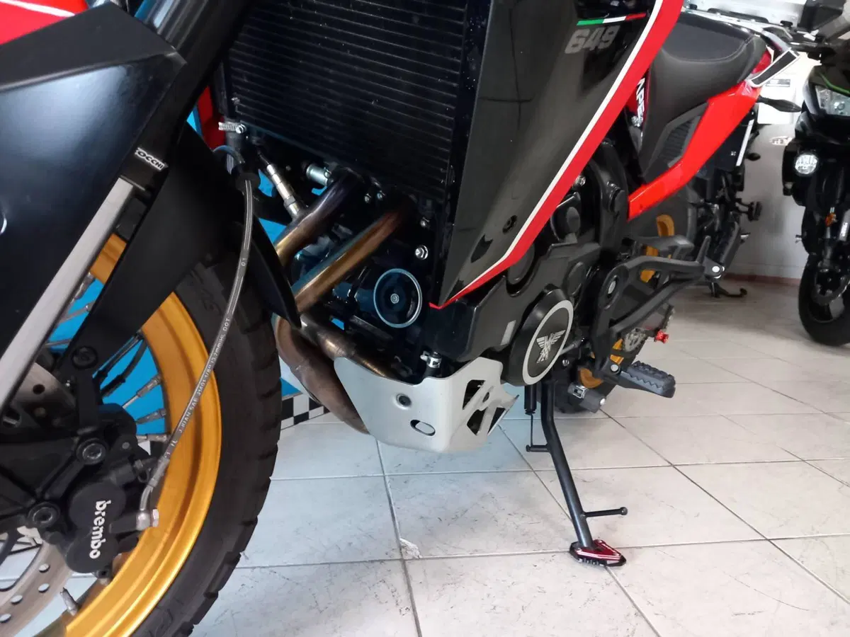 Moto Morini X-Cape 650 Gold Wheels Edition (2022 - 26) (9)