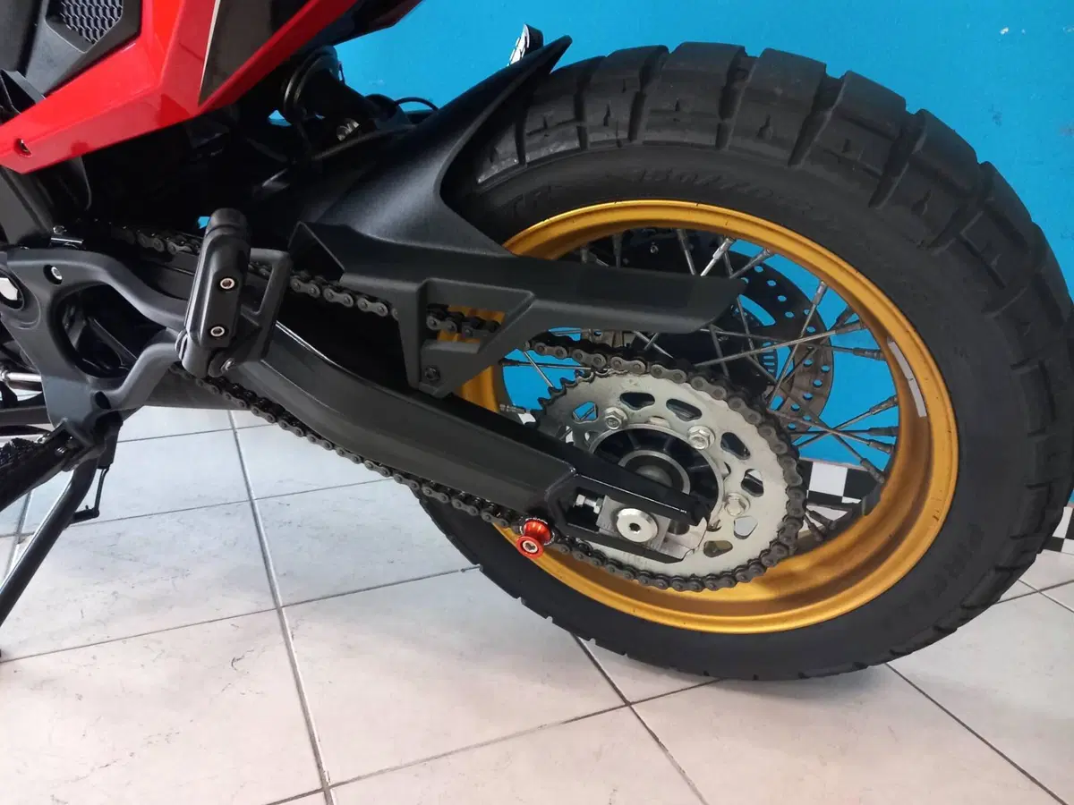 Moto Morini X-Cape 650 Gold Wheels Edition (2022 - 26) (13)