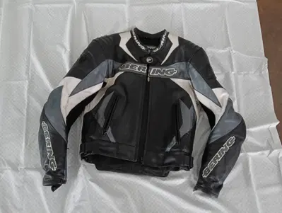 Giacca Moto in Pelle BERING - Taglia M - Ottime Co