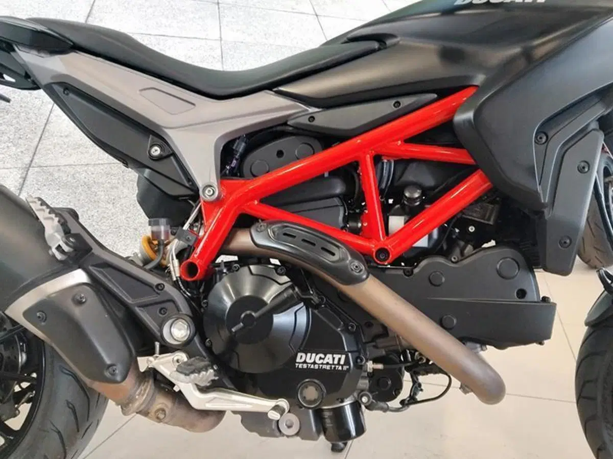 Ducati Hypermotard 821 (2013 - 15) (4)