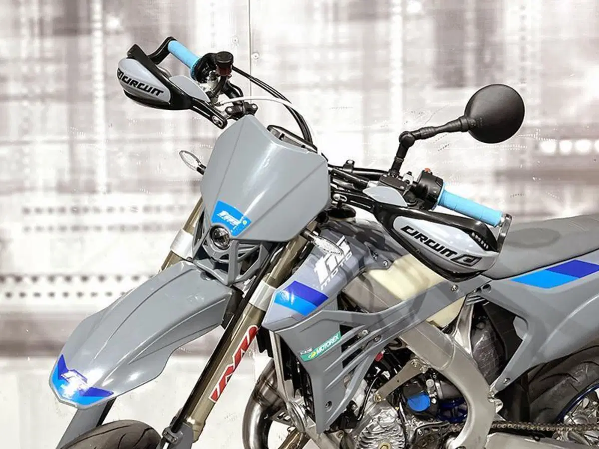 Tm Moto SMR 125 ES Fi 2T (2025) (3)