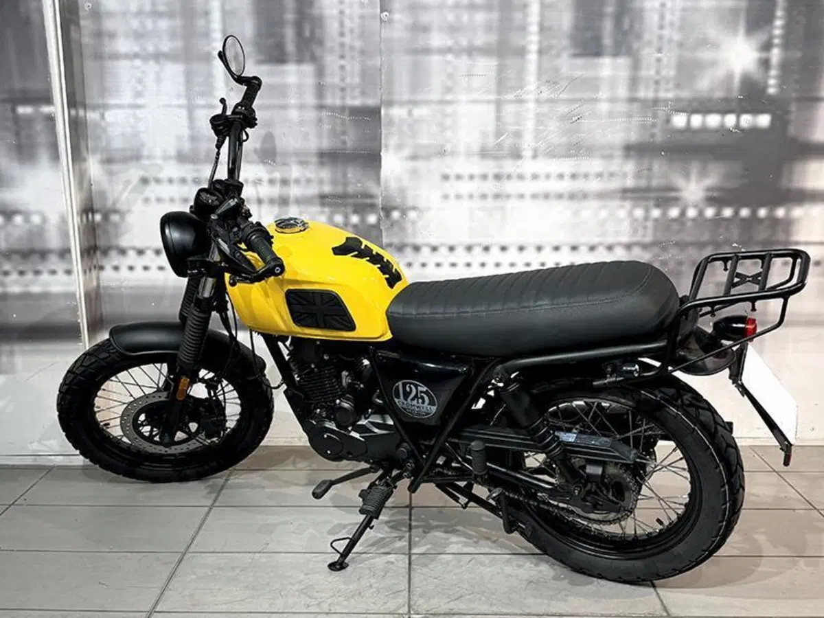 Brixton Motorcycles Cromwell 125 CBS (2021 - 26) (2)