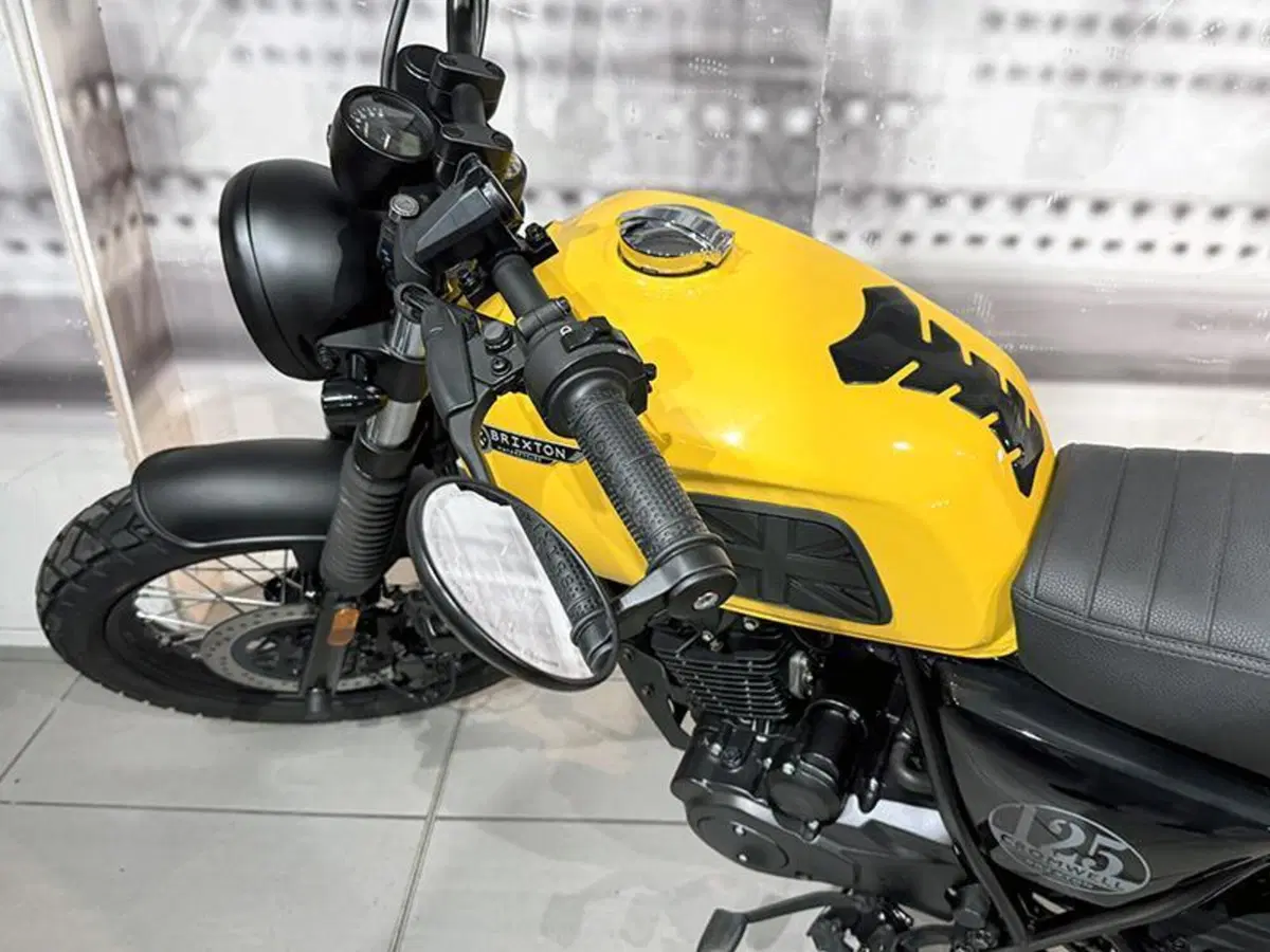Brixton Motorcycles Cromwell 125 CBS (2021 - 26) (4)