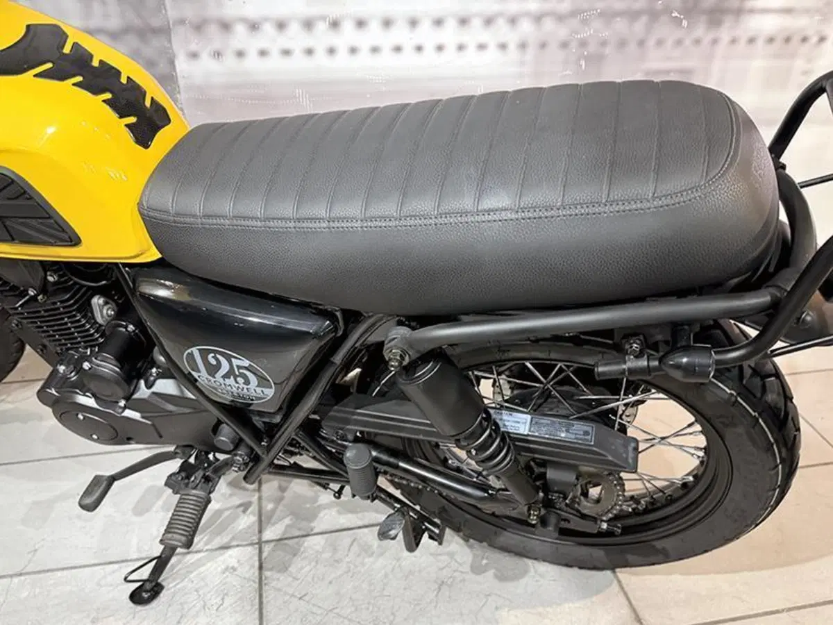 Brixton Motorcycles Cromwell 125 CBS (2021 - 26) (5)