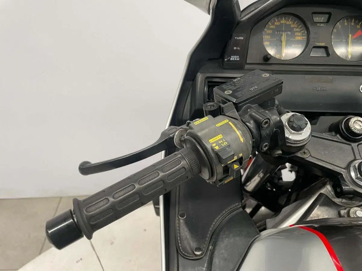 Honda VF 1000 F2 (1985 - 87) (17)