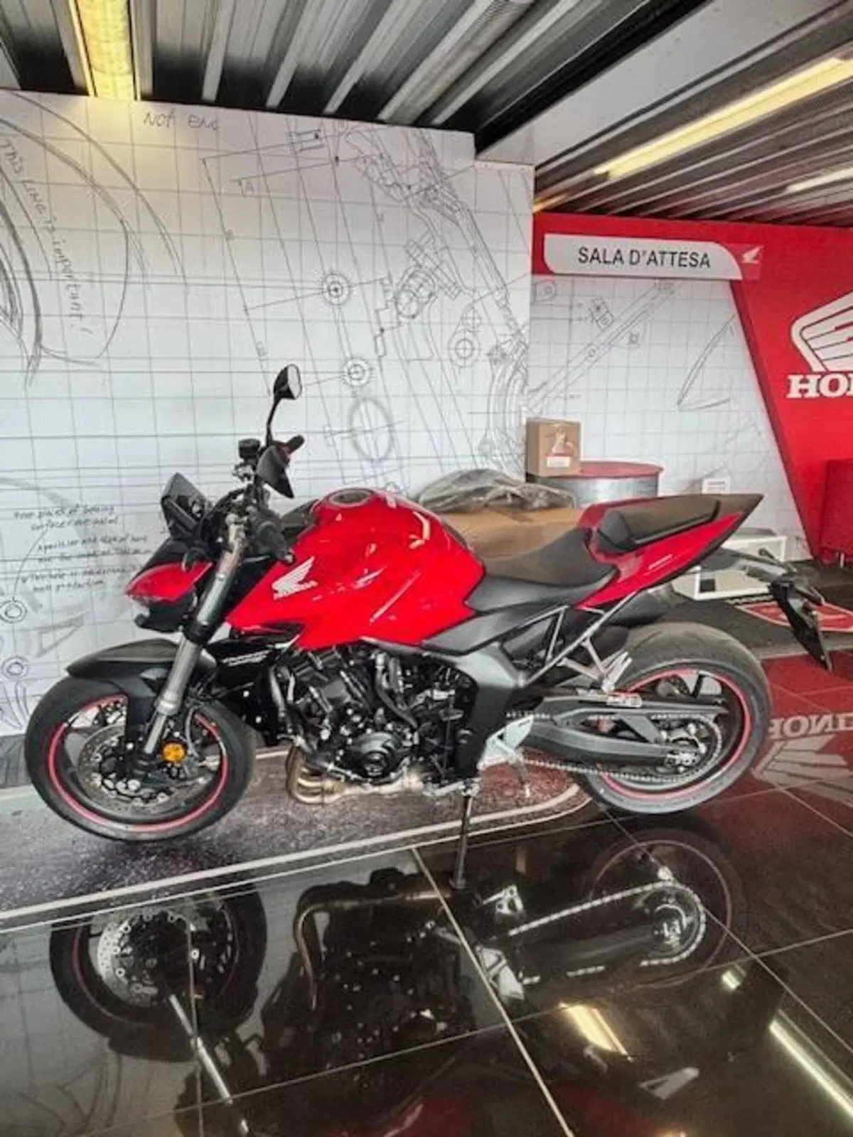 Honda CB 1000 Hornet (2025 - 26) (2)