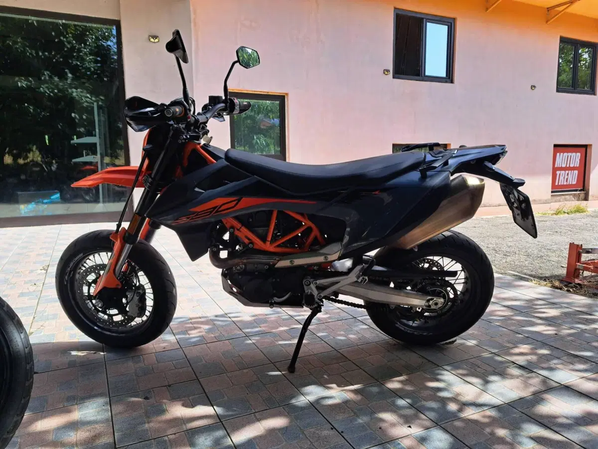 KTM 690 SMC R (2021 - 22) (2)