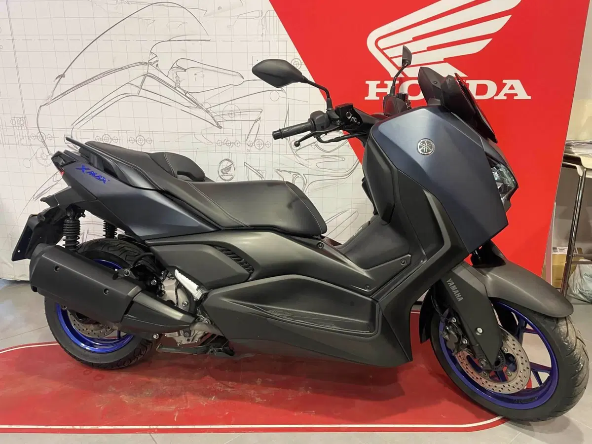 Yamaha X-Max 300 (2021 - 24) (4)