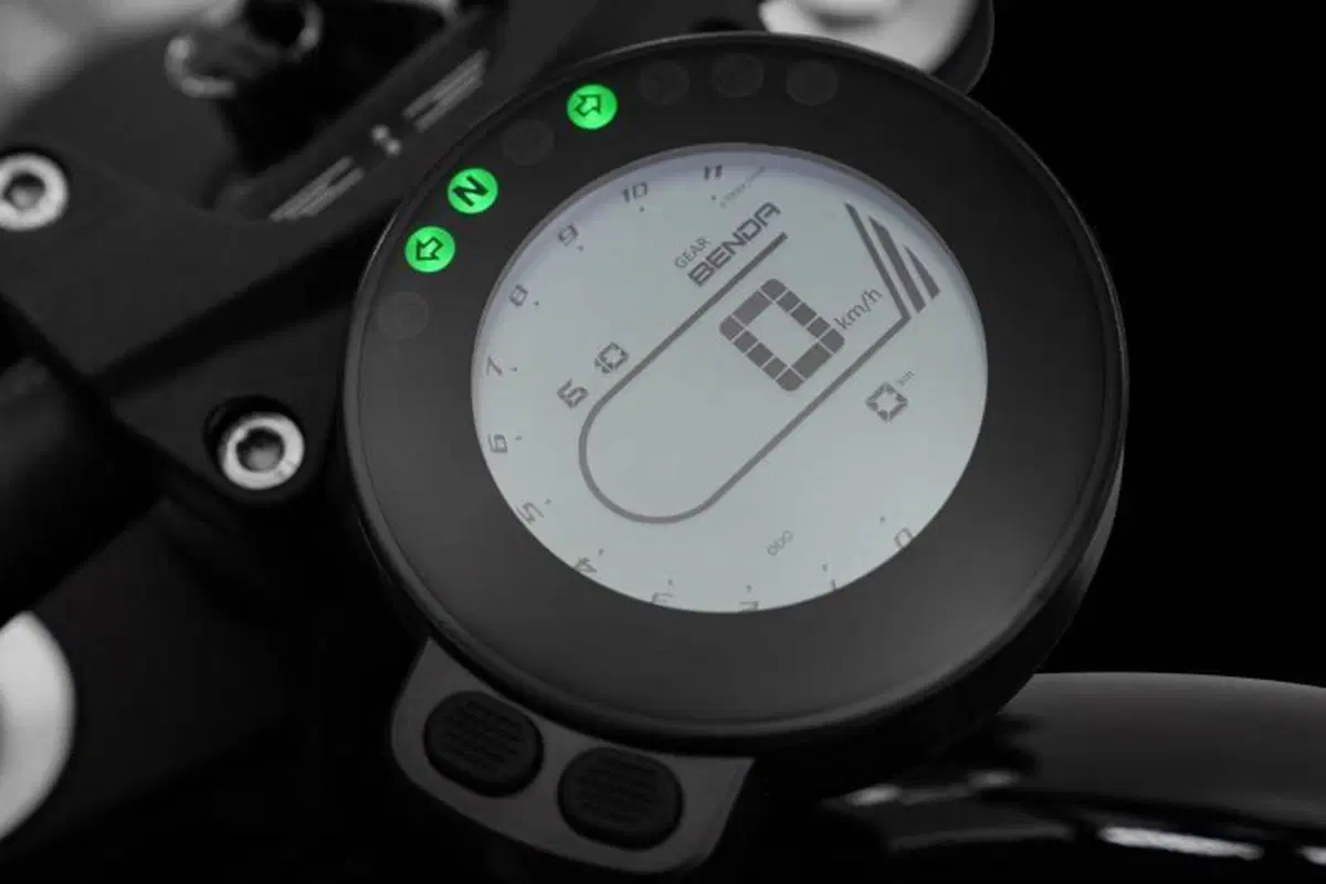 Keeway Motor V302 C (2022 - 26) (7)