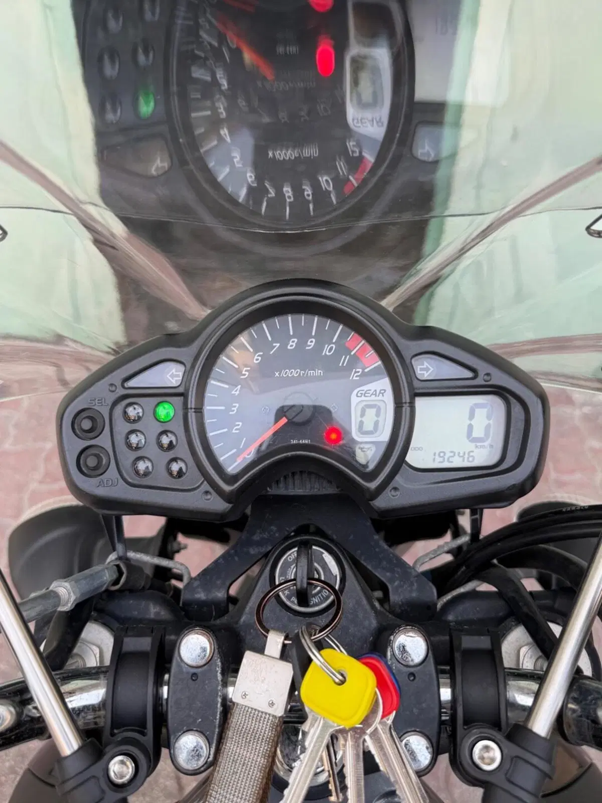 Suzuki Gladius 650 SFV (2009 - 15) (8)