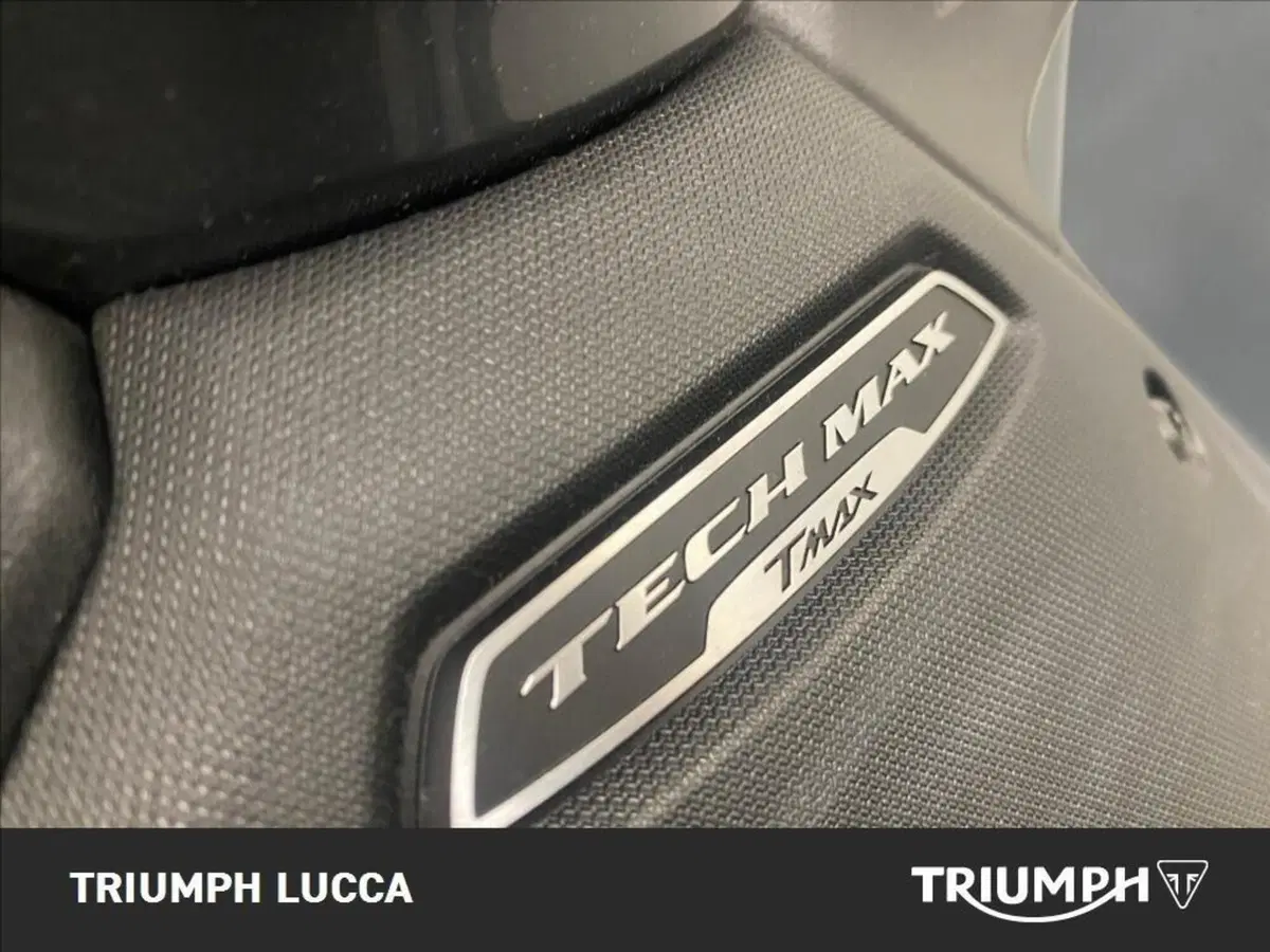 Yamaha T-Max 560 Tech Max (2022 - 24) (10)