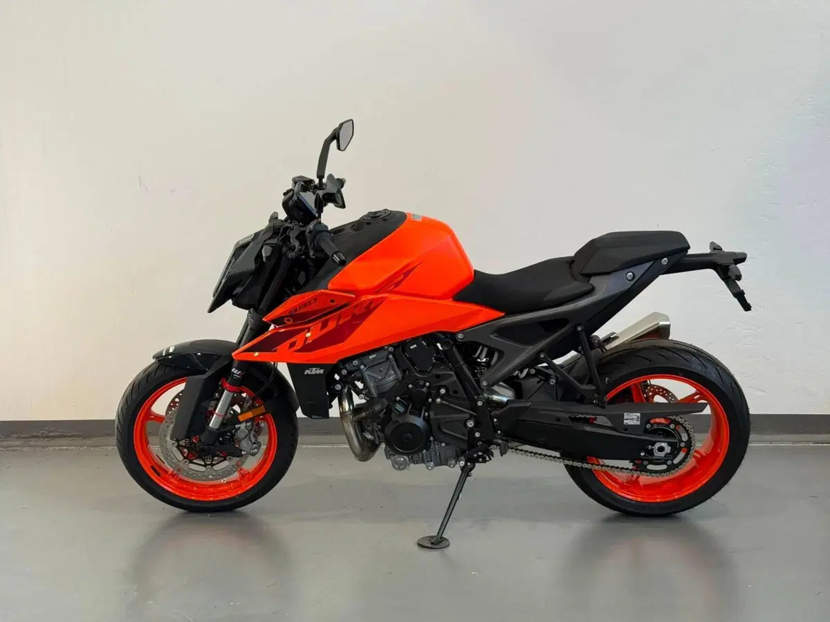 KTM 990 Duke (2024 - 26)