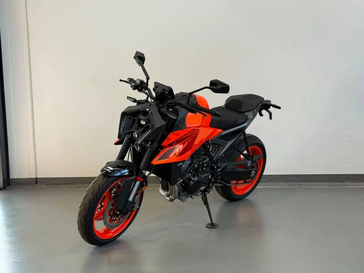 KTM 990 Duke (2024 - 26) (2)