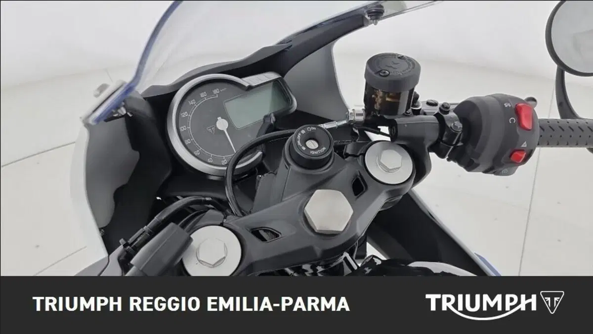 Triumph Thruxton 400 (2026) (9)