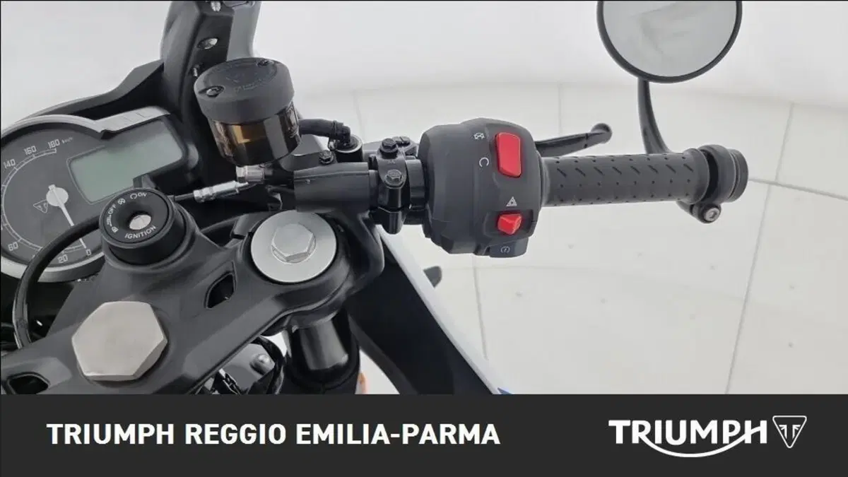 Triumph Thruxton 400 (2026) (10)