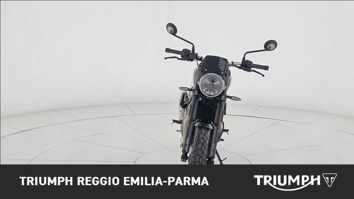 Triumph Tracker 400 (2026) (5)