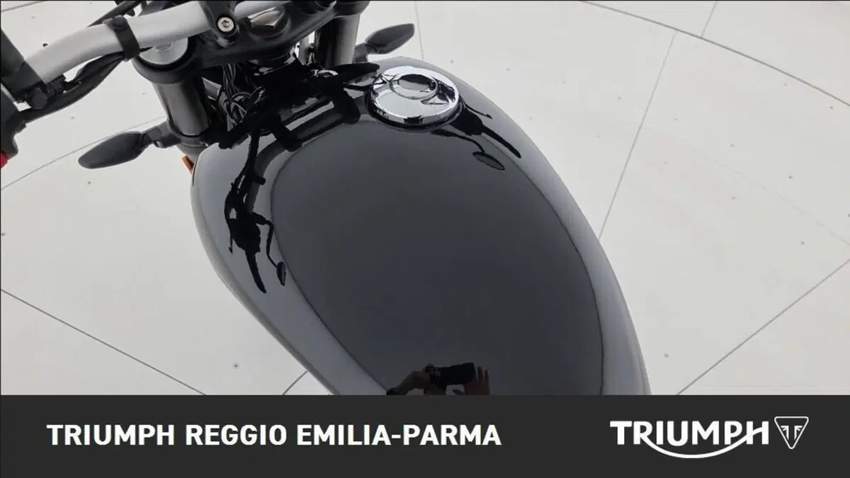 Triumph Tracker 400 (2026) (12)