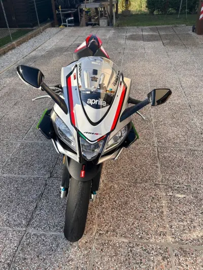 Aprilia RSV4 RF ABS (2015 - 17) usata