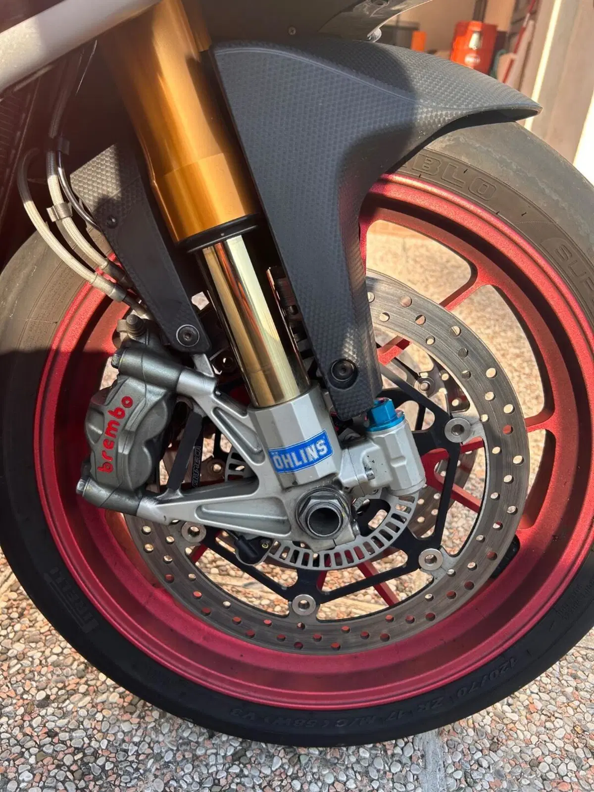 Aprilia RSV4 RF ABS (2015 - 17) (6)