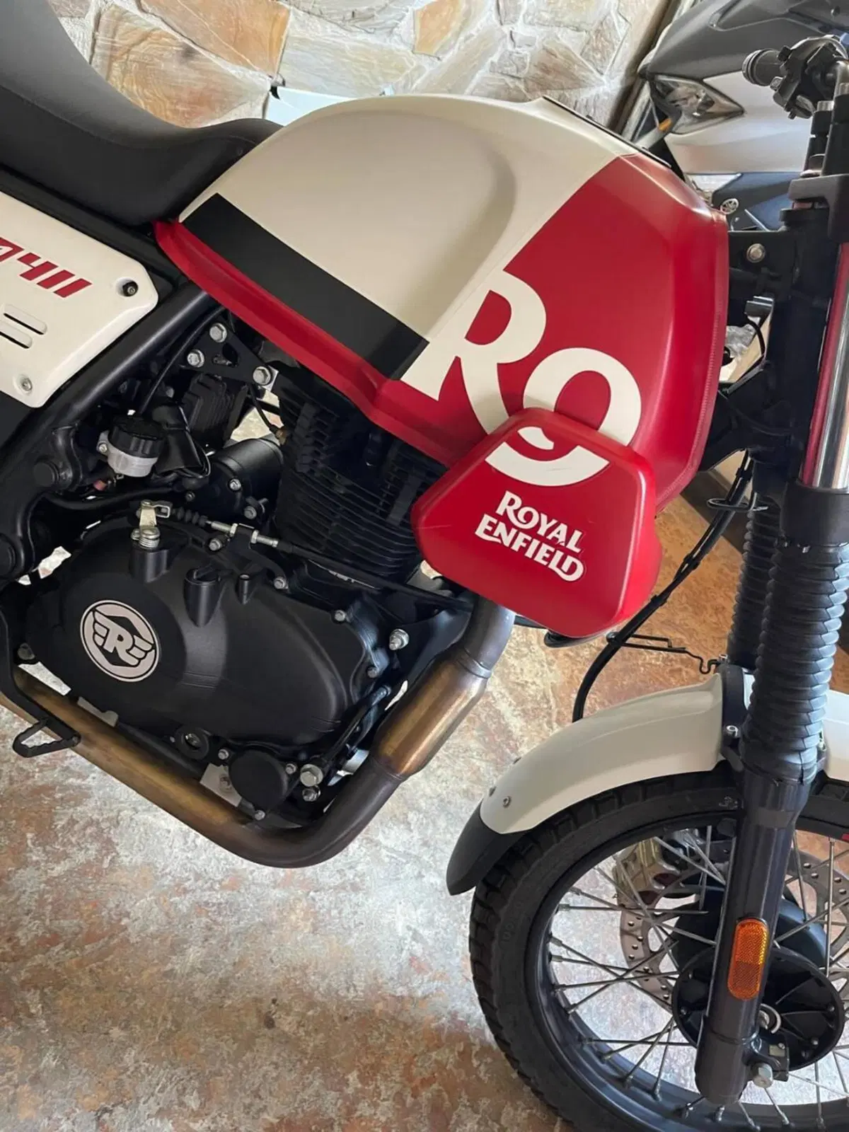 Royal Enfield Himalayan 411 (2021 - 24) (11)