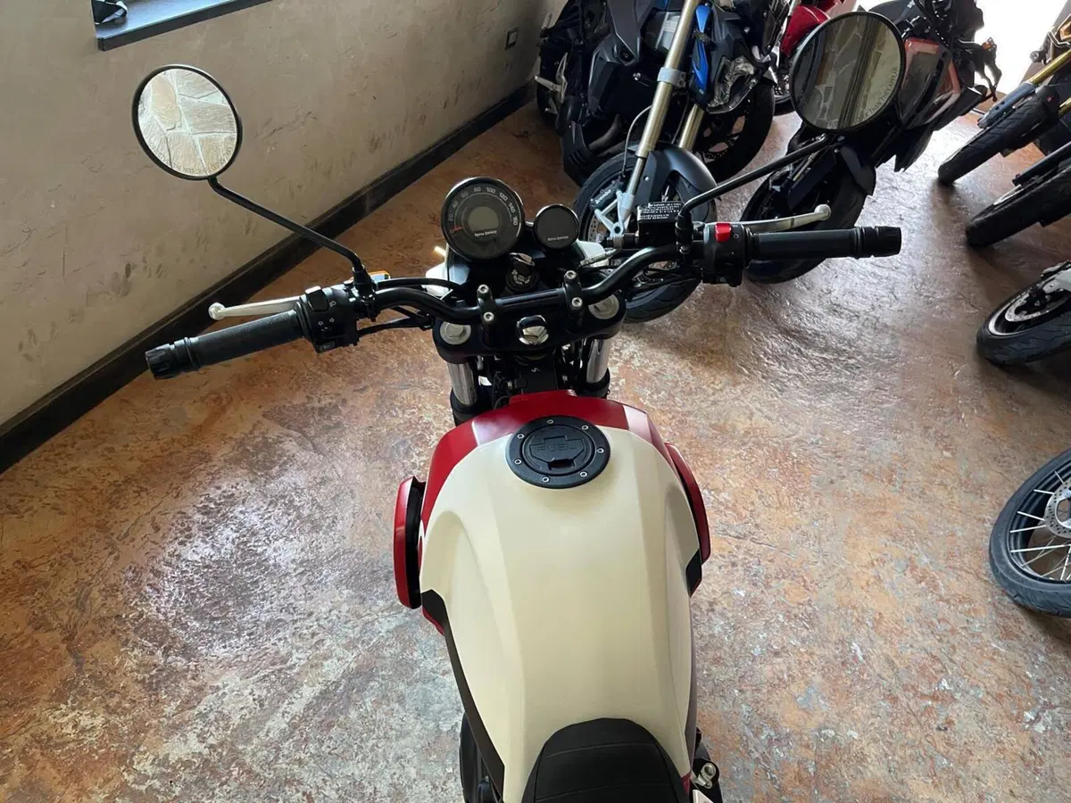 Royal Enfield Himalayan 411 (2021 - 24) (14)