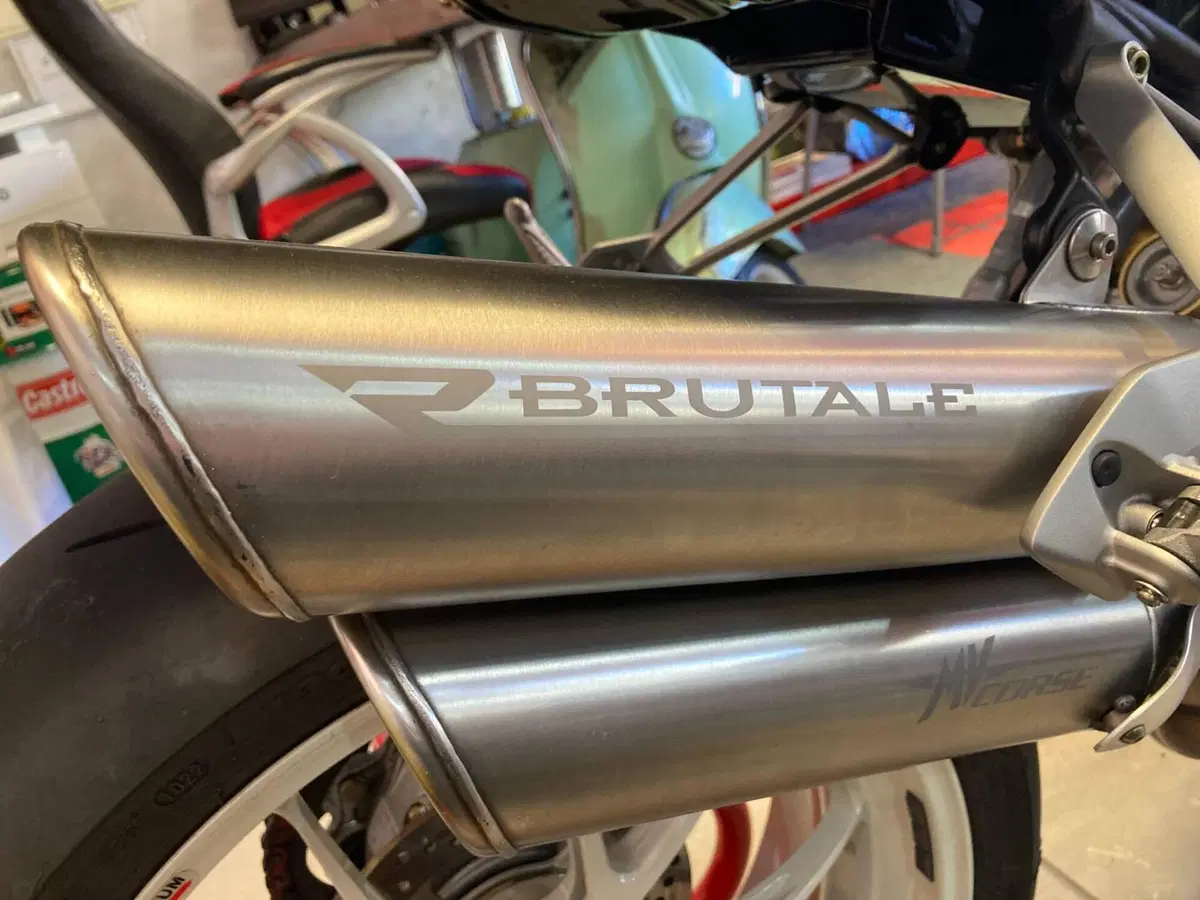 MV Agusta Brutale 910 R (2006 - 11) (4)