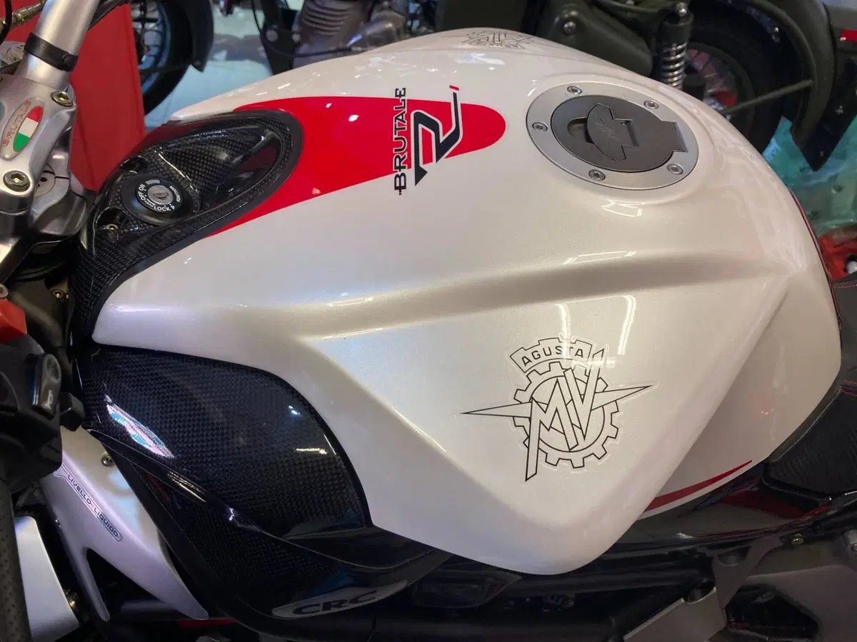 MV Agusta Brutale 910 R (2006 - 11) (6)