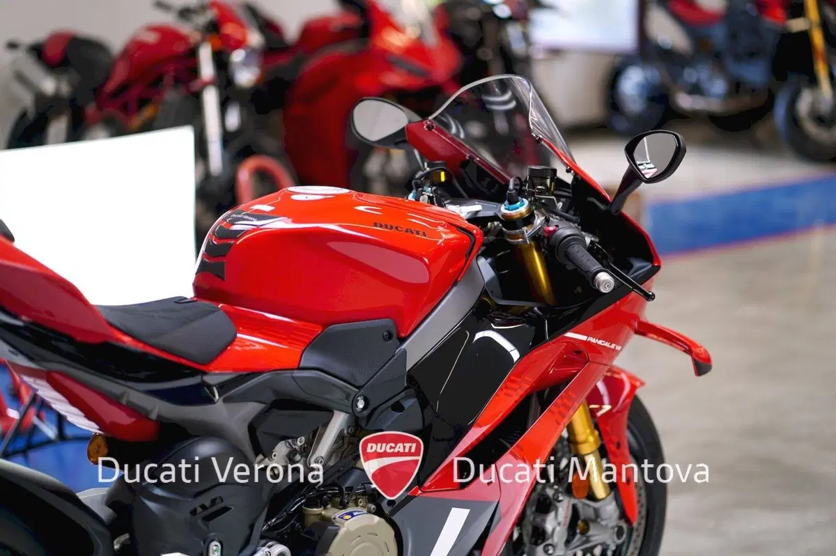 Ducati Panigale V4 S (2025 - 26) (10)